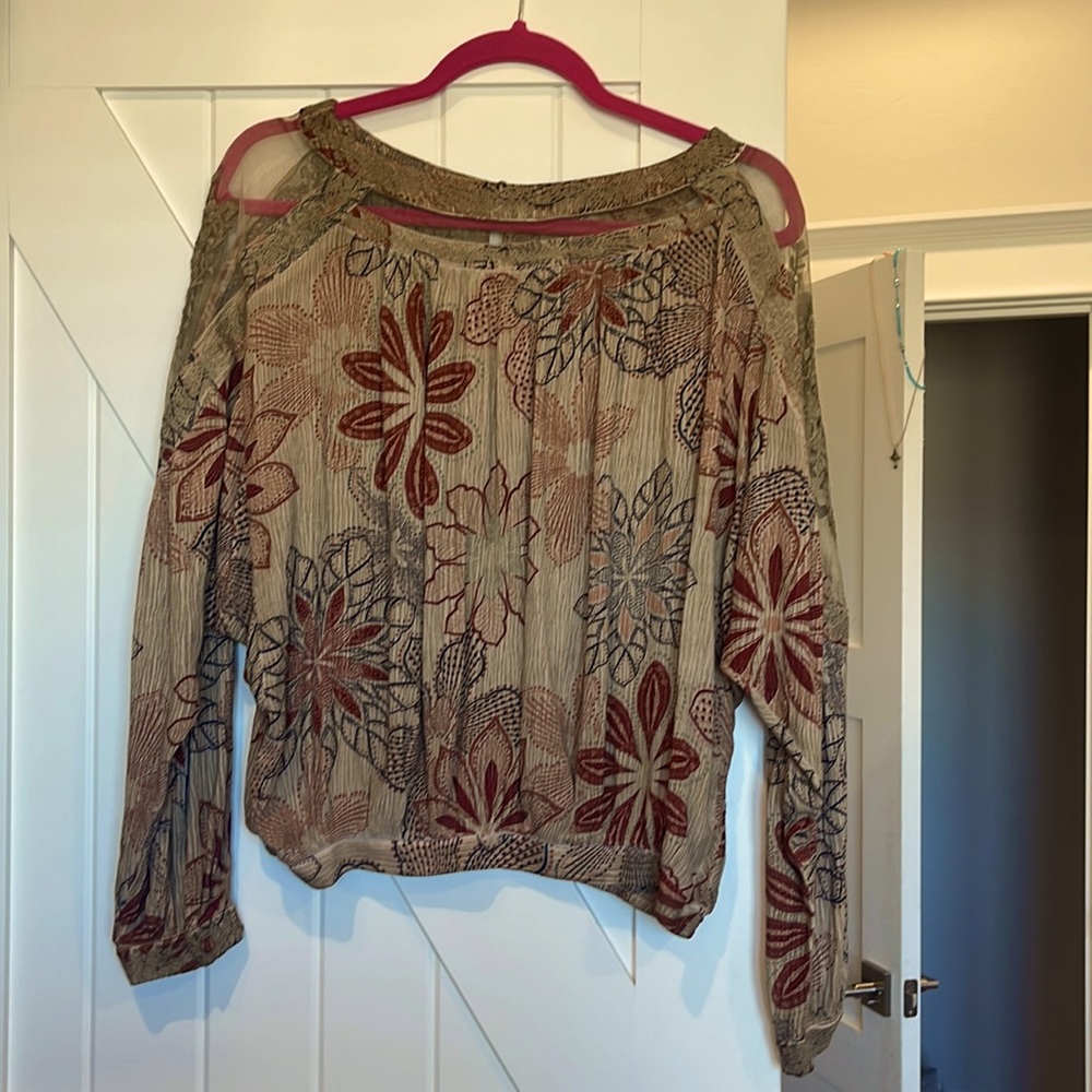 Tan floral long sleeve blouse. Worn once. Size M.